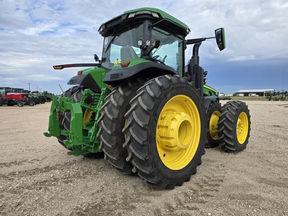 Image of John Deere 8R 370 equipment image 4