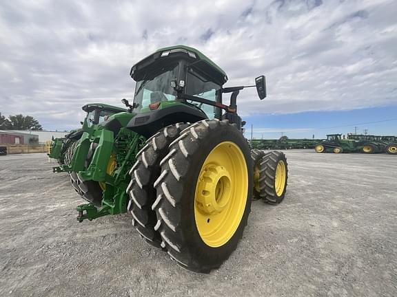 Image of John Deere 8R 370 equipment image 4