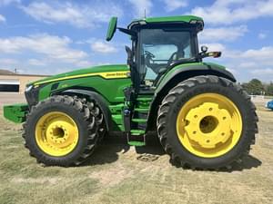 2023 John Deere 8R 370 Image