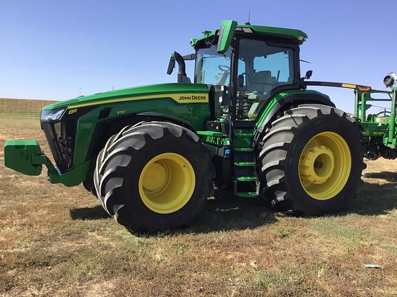 Image of John Deere 8R 370 equipment image 3