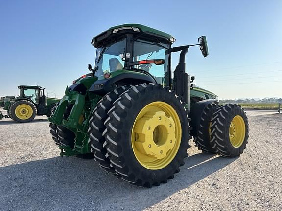 Image of John Deere 8R 370 equipment image 4