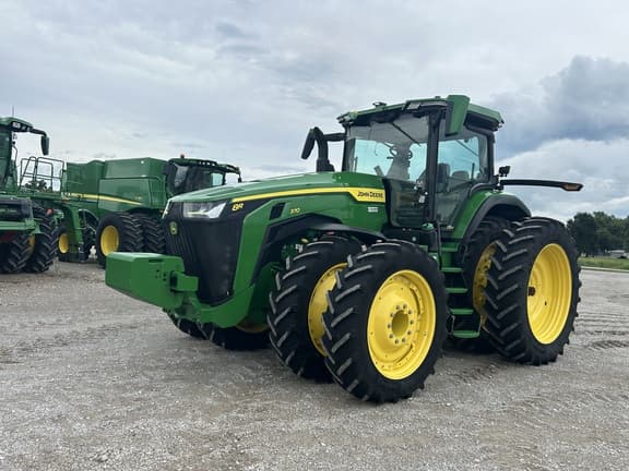 Image of John Deere 8R 370 equipment image 1