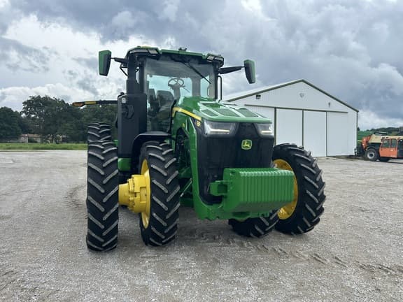 Image of John Deere 8R 370 equipment image 4