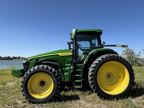 Image of John Deere 8R 370 equipment image 4