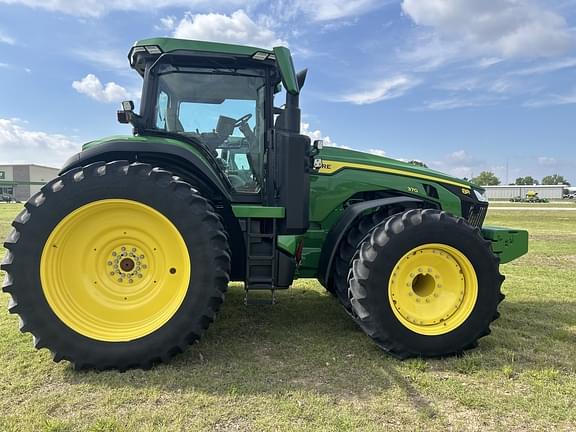 Image of John Deere 8R 370 equipment image 3