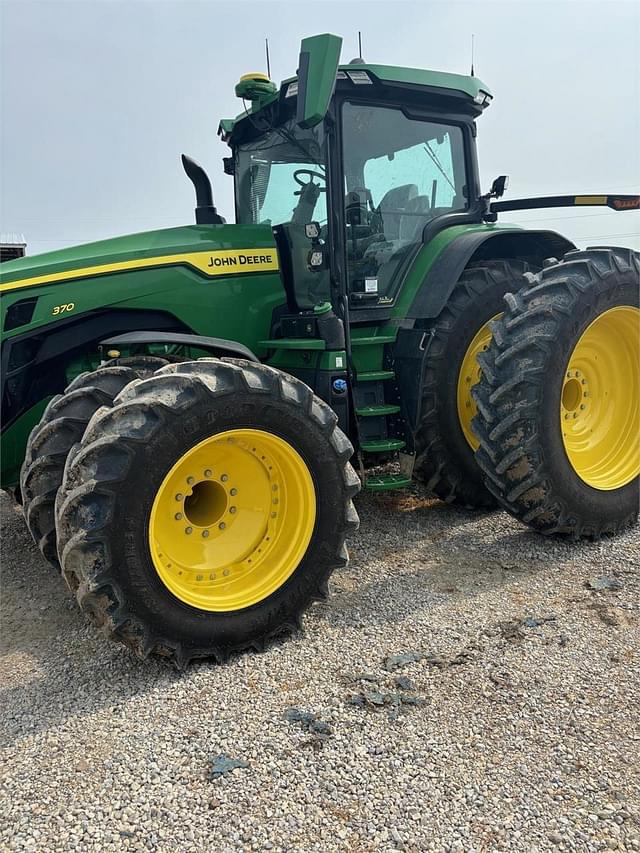 Image of John Deere 8R 370 equipment image 2