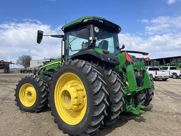 Image of John Deere 8R 370 equipment image 4