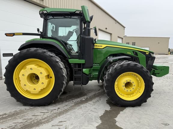 Image of John Deere 8R 370 equipment image 1