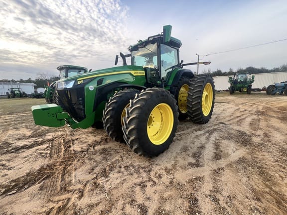 2023 John Deere 8R 370 Equipment Image0