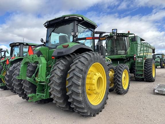 Image of John Deere 8R 370 equipment image 3