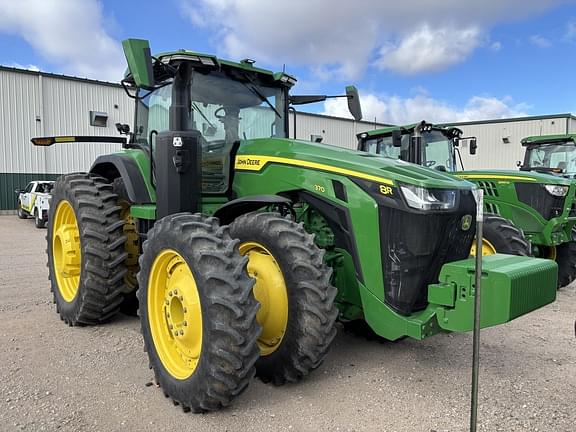 Image of John Deere 8R 370 equipment image 2