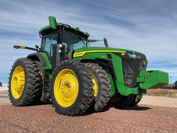 Image of John Deere 8R 370 equipment image 3
