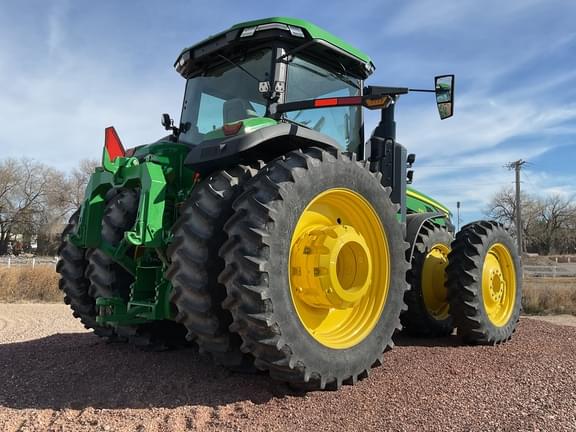 Image of John Deere 8R 370 equipment image 1