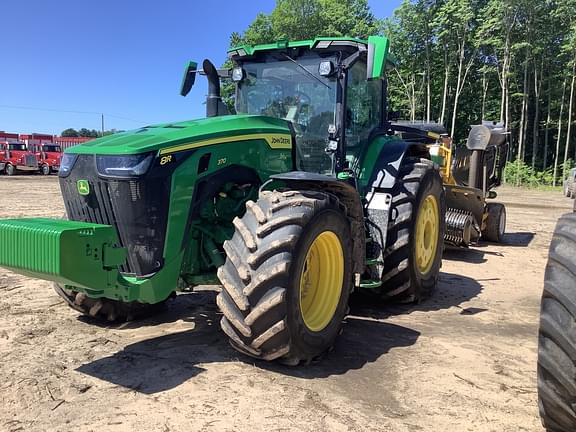 Image of John Deere 8R 370 equipment image 2