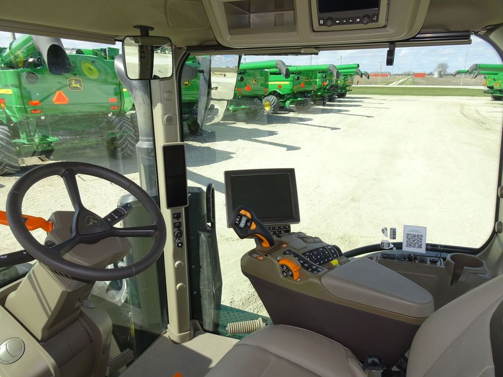Main image John Deere 8R 370