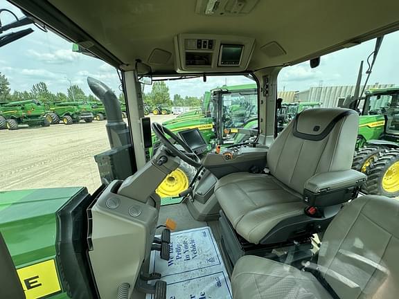 Image of John Deere 8R 370 equipment image 4