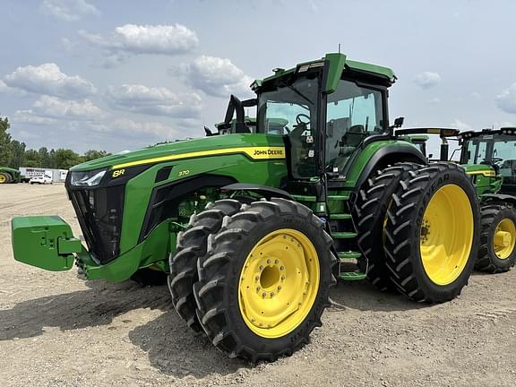 Image of John Deere 8R 370 equipment image 2