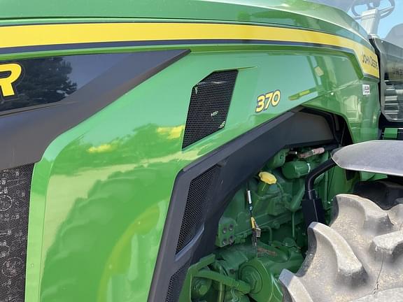 Image of John Deere 8R 370 equipment image 1