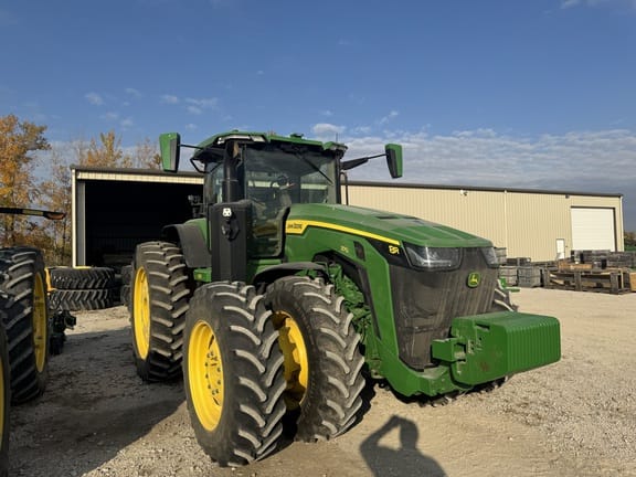 2023 John Deere 8R 370 Equipment Image0