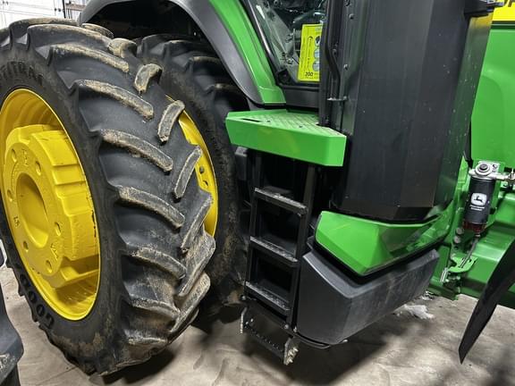 Image of John Deere 8R 370 equipment image 4