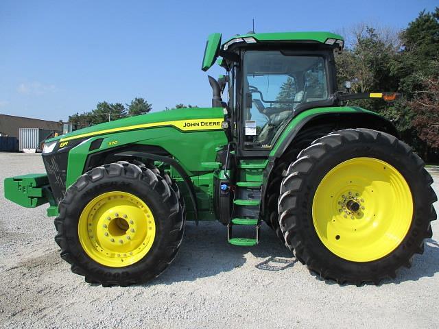 Image of John Deere 8R 370 equipment image 2