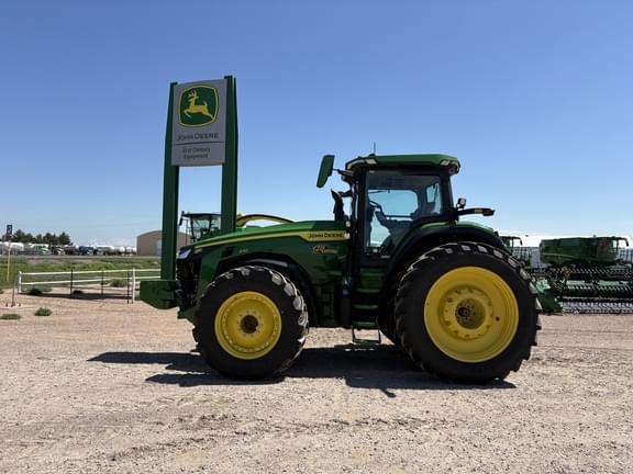 Image of John Deere 8R 370 Primary image