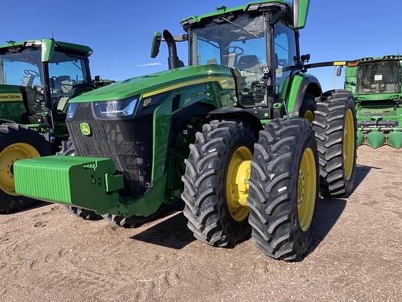 Image of John Deere 8R 370 equipment image 1