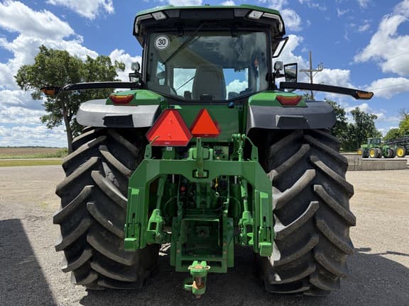 Image of John Deere 8R 370 equipment image 3