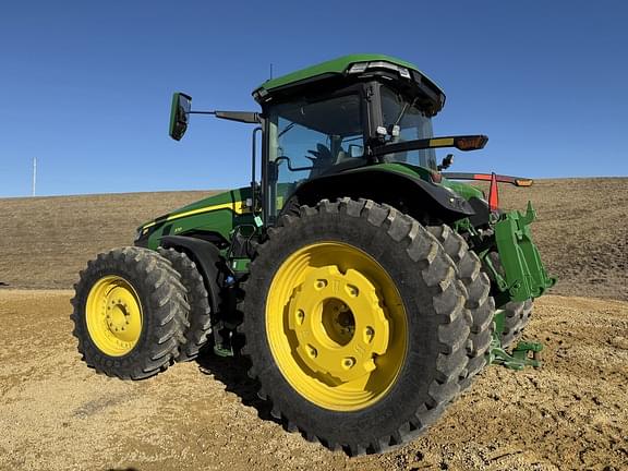 Image of John Deere 8R 370 equipment image 2