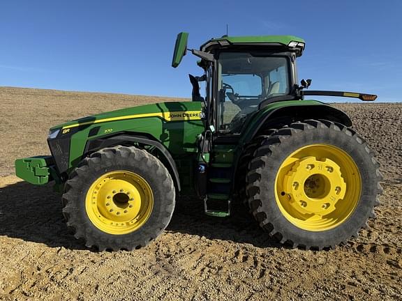 Image of John Deere 8R 370 equipment image 1