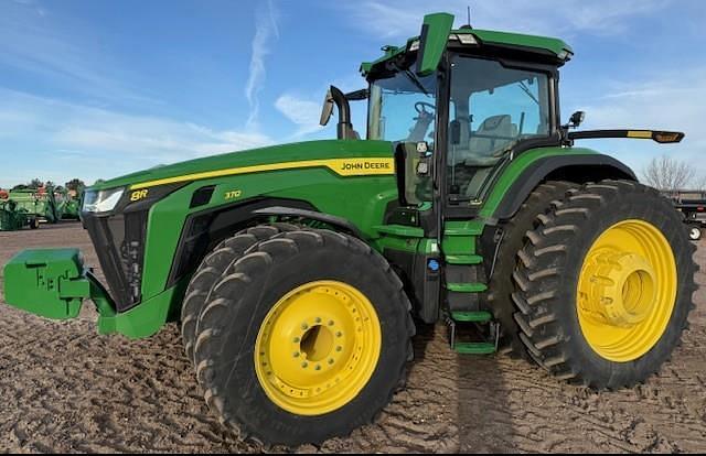 Image of John Deere 8R 370 Primary image