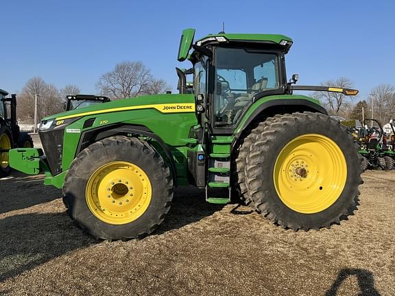 Image of John Deere 8R 370 equipment image 1