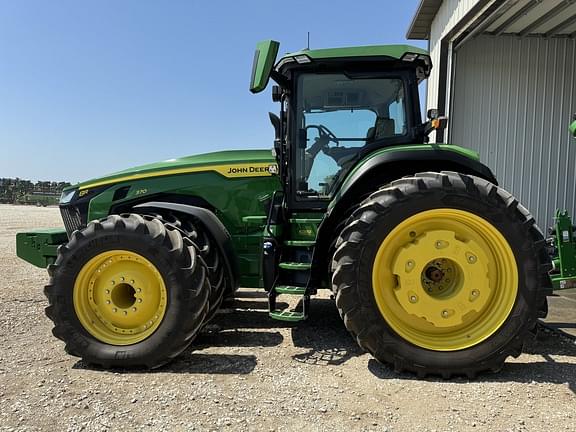 Image of John Deere 8R 370 equipment image 4