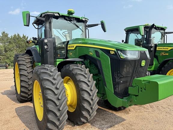 Image of John Deere 8R 370 equipment image 1