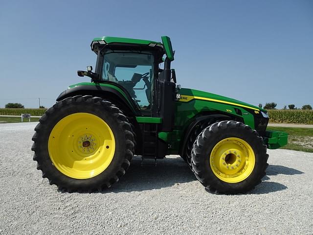 Image of John Deere 8R 370 equipment image 2