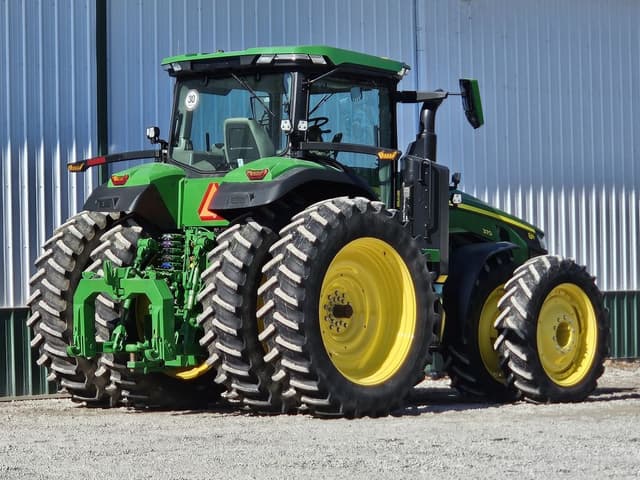 Image of John Deere 8R 370 equipment image 4