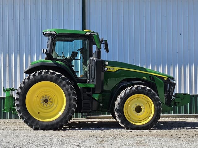 Image of John Deere 8R 370 equipment image 3
