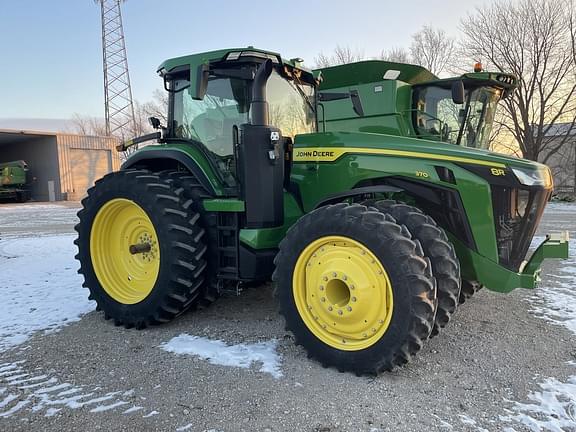 Image of John Deere 8R 370 equipment image 2