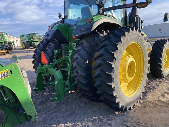 Image of John Deere 8R 370 equipment image 3