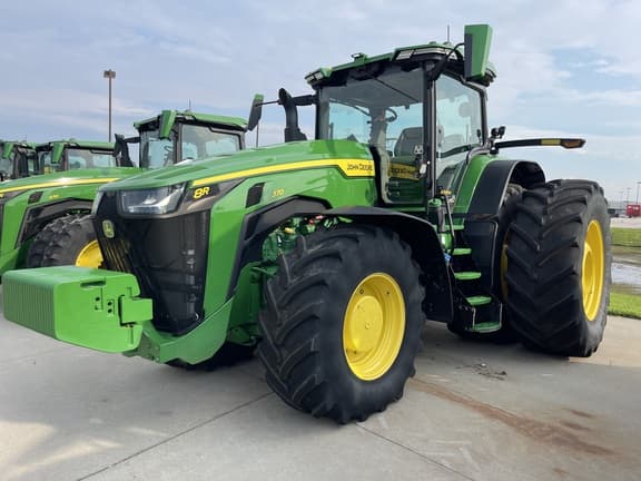 Image of John Deere 8R 370 equipment image 1