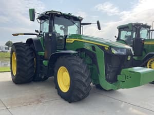 2023 John Deere 8R 370 Image
