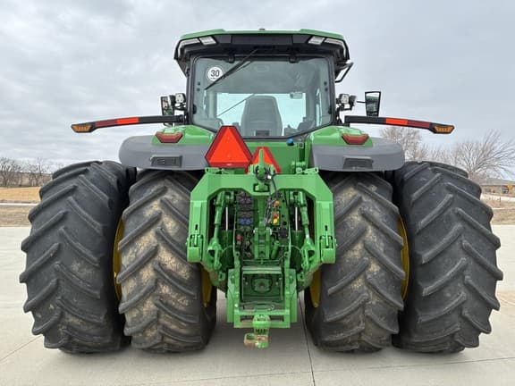 Image of John Deere 8R 370 equipment image 3