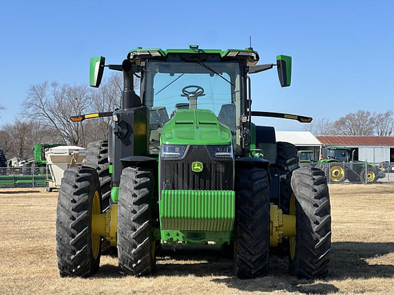 Image of John Deere 8R 370 equipment image 1