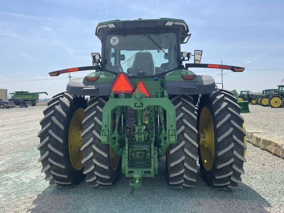 Image of John Deere 8R 370 equipment image 4