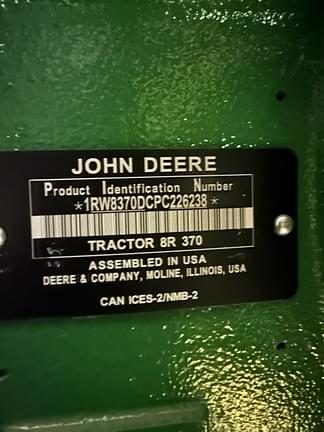 Image of John Deere 8R 370 equipment image 2