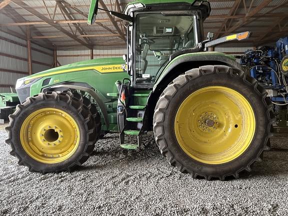 Image of John Deere 8R 370 equipment image 3