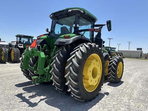 Image of John Deere 8R 370 equipment image 4