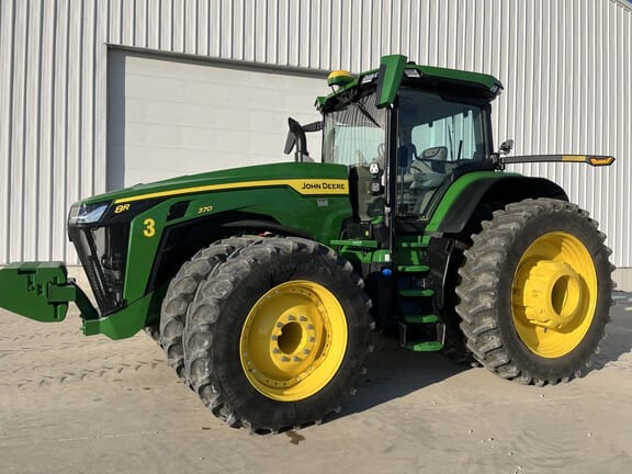 2023 John Deere 8R 370 Equipment Image0