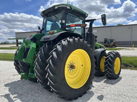 Image of John Deere 8R 370 equipment image 2