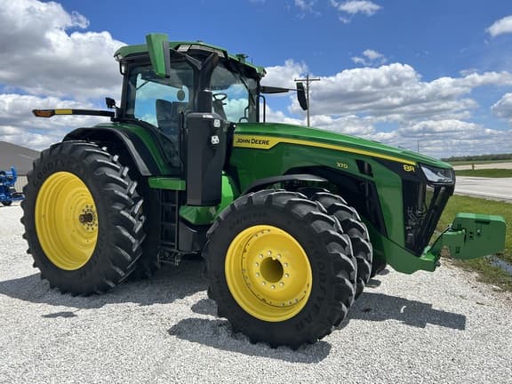 Image of John Deere 8R 370 equipment image 4